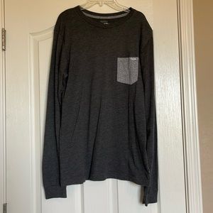 Men’s Volcom, long sleeve T-shirts excellent condition size medium gray